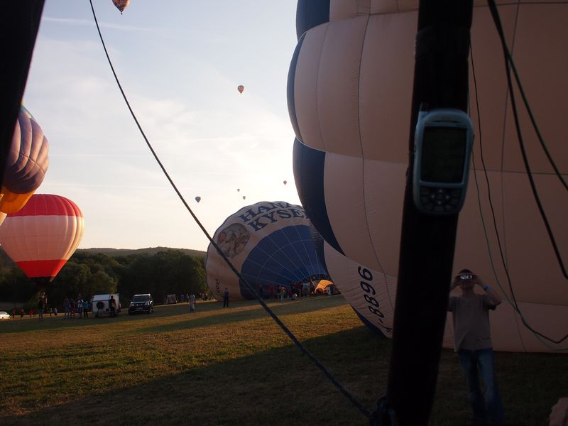 Vzlet balónů na oblohu