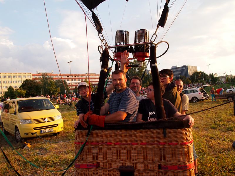 Letíme balónem v plném počtu!